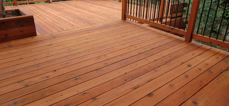 Smooth Redwood Decking in Palm Desert, CA